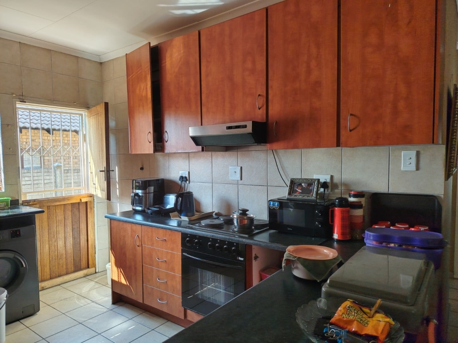 3 Bedroom Property for Sale in Waterval East North West